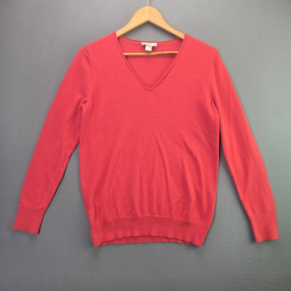 LOFT Sweater Womens Medium Pink Coral V-Neck Long Sleeve Knit Pullover Classic